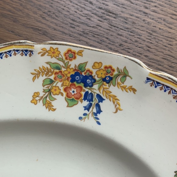 JOHN MADDOCK & SONS - Royal Ivory - Royal Cameronian Rego Shape Serving Platter - Picture 7 of 10